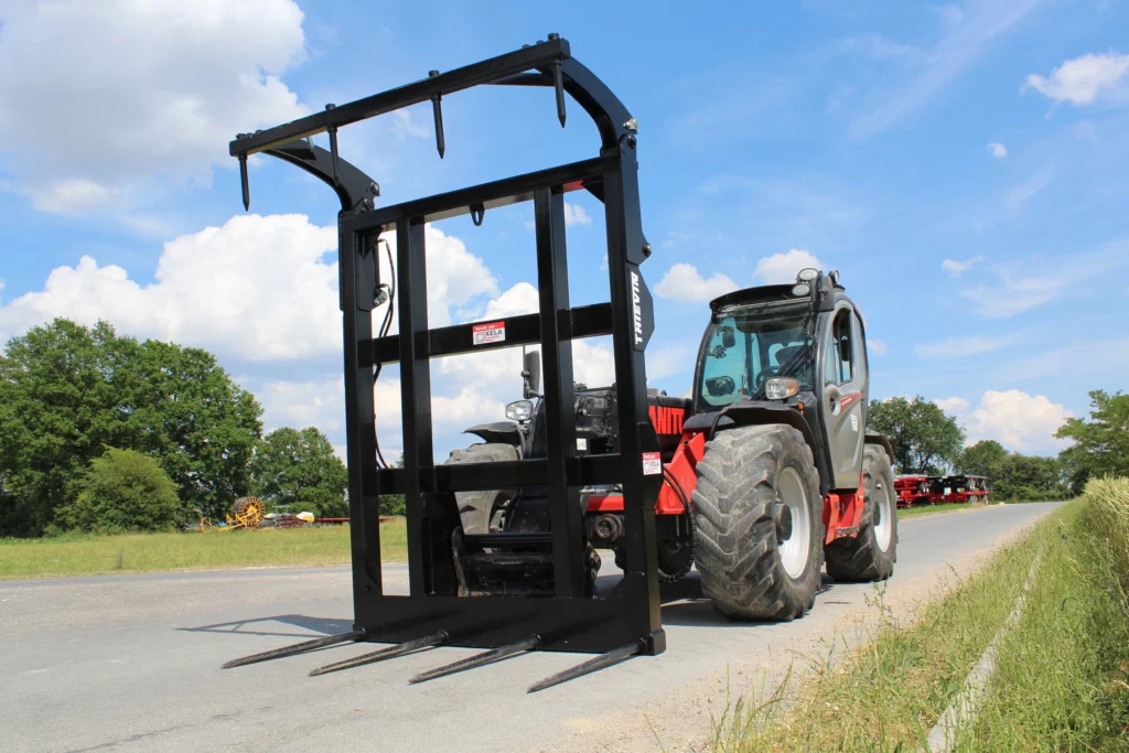 Fourche à paille thievin 3