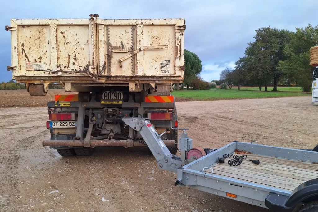 Porte-engin en action 3