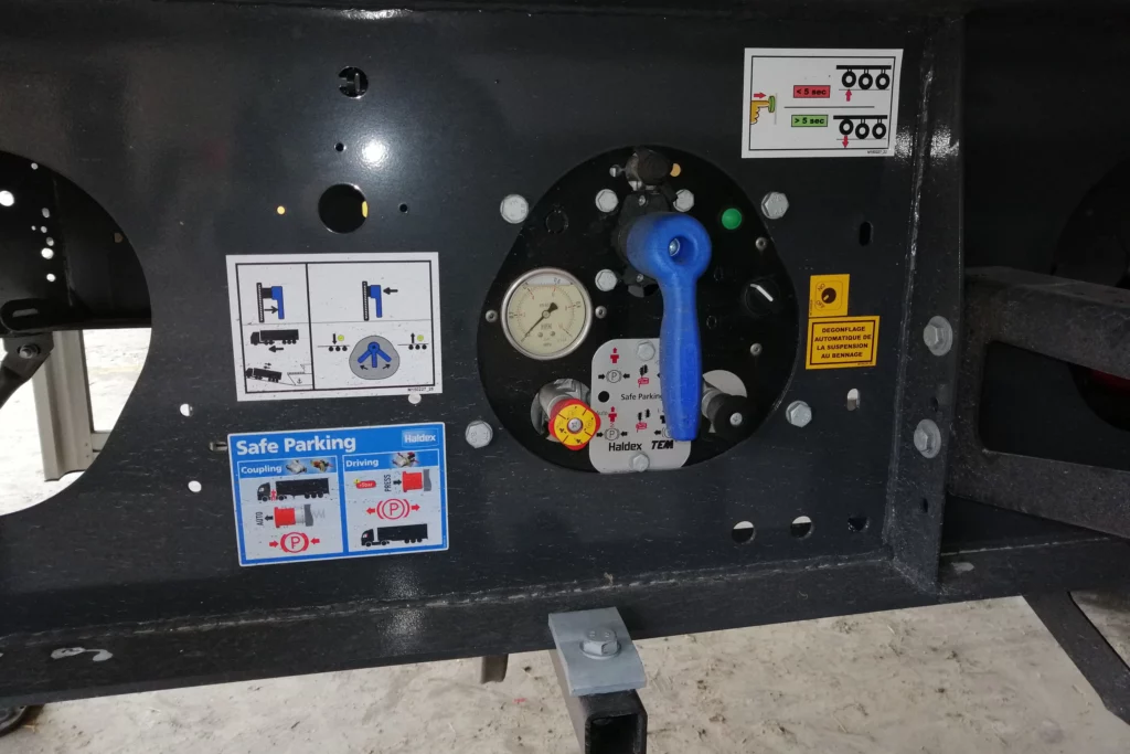 Benne céréalière Fruehauf 5