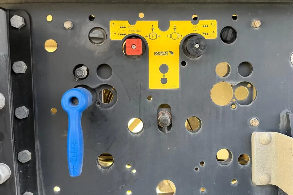 Détail benne TP acier 10