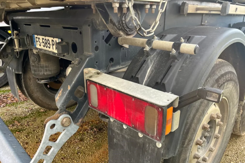 Détail benne TP acier 11