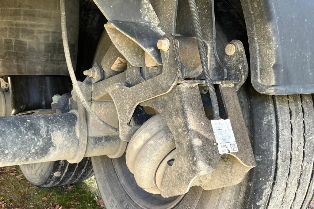 Détail benne TP acier 6