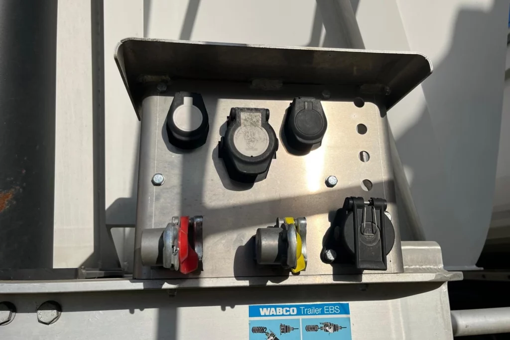 Détail benne céréalière 1