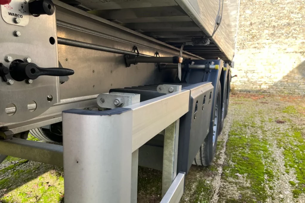 Détail benne céréalière 3