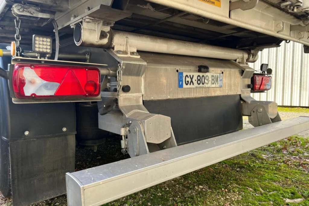 Détail benne céréalière 6