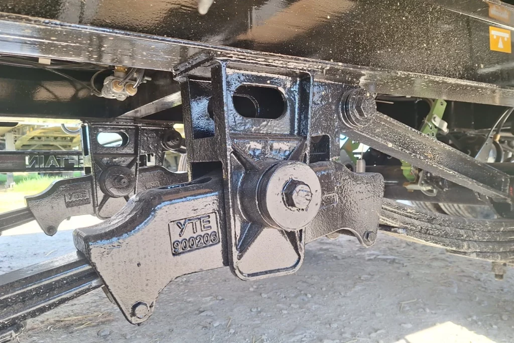 Porte-engin détails 8