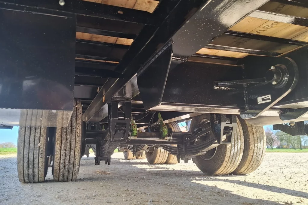 Porte-engin détails 9